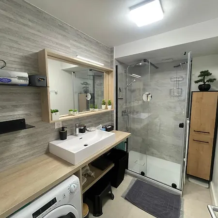 Moderne Face Avec Garage Et Wifi Gratuit - Fr-1-92-900 Apartamento