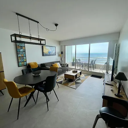 Moderne Face Avec Garage Et Wifi Gratuit - Fr-1-92-900 Daire